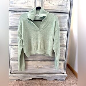 Double Zero cropped top.